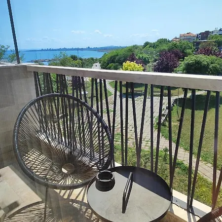 Casa de hóspedes Marina Sarafovo 3*